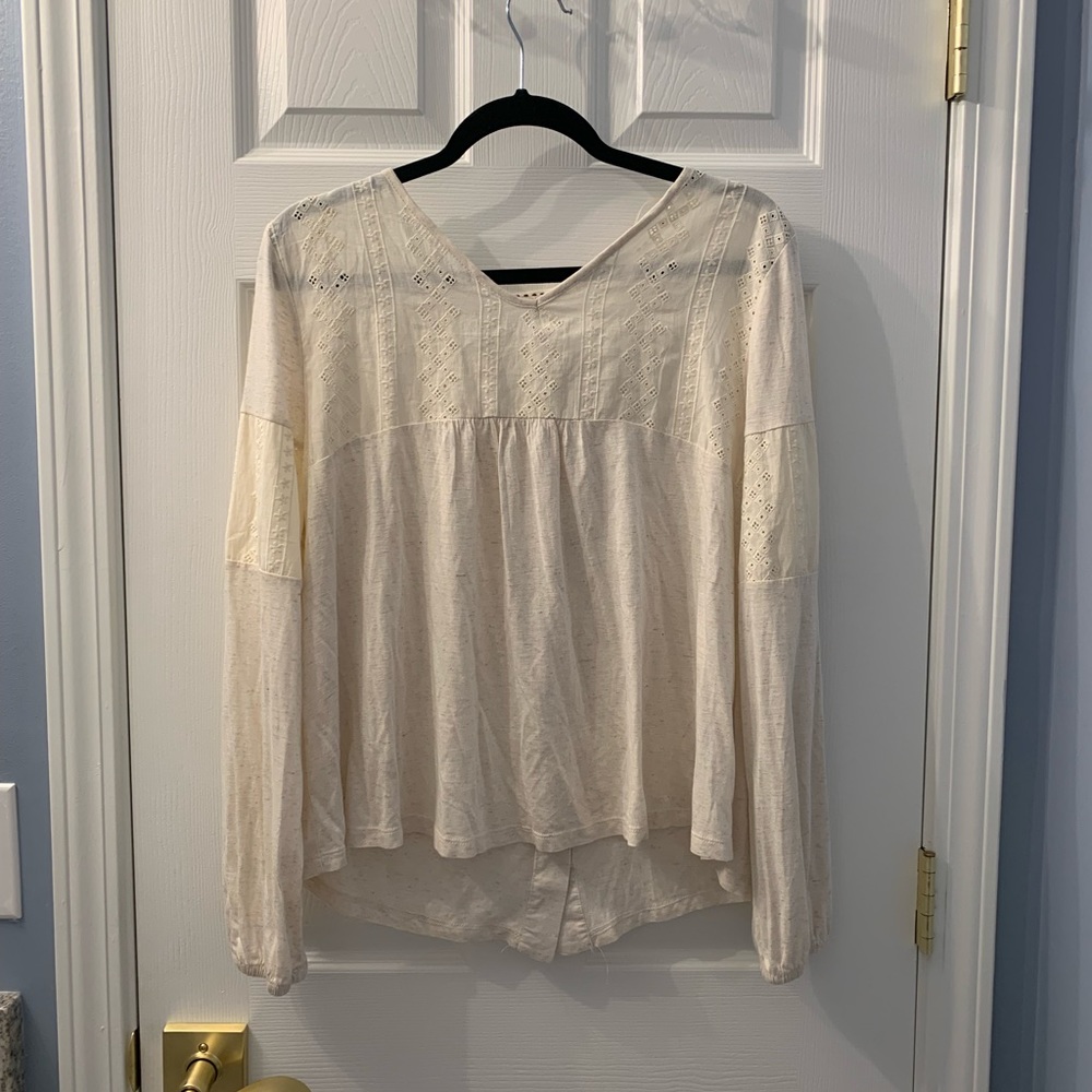 Jolt Blouse with lace detail and button back - x-large